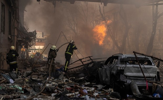 Ukraina: Drugi zmasowany atak na Charków w ciągu doby