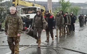Ukraina ma kontakt z obrońcami Azowstalu. Mówią, jak traktują ich Rosjanie