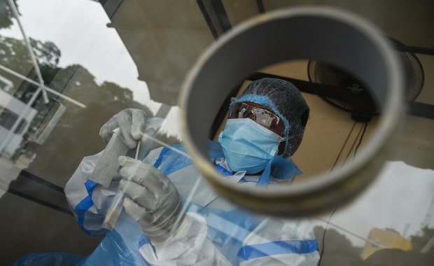 Ukraina: Najwyższa liczba zgonów i zakażeń koronawirusem od początku pandemii