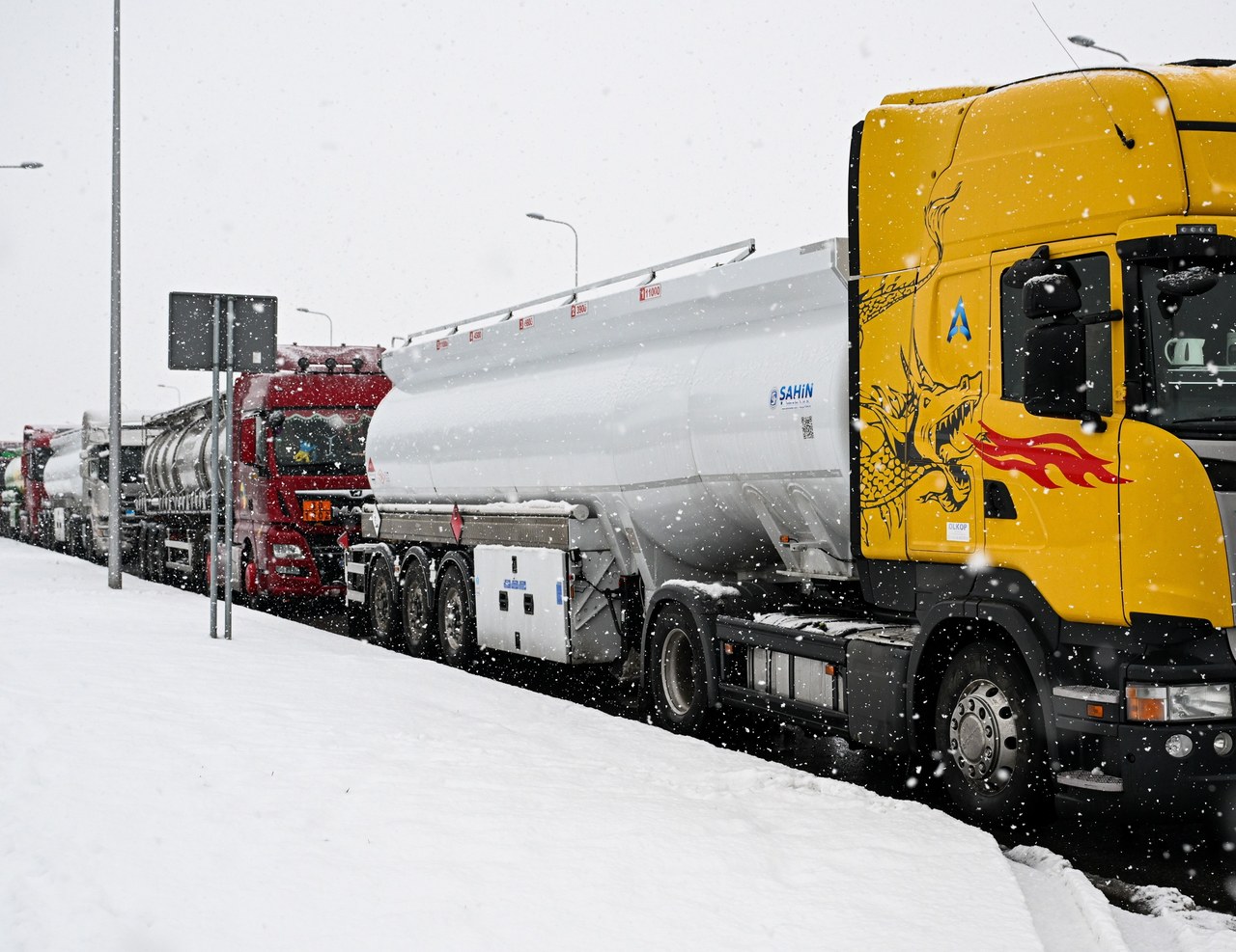 Ukraina: Otwieramy granicę dla pustych ciężarówek z UE