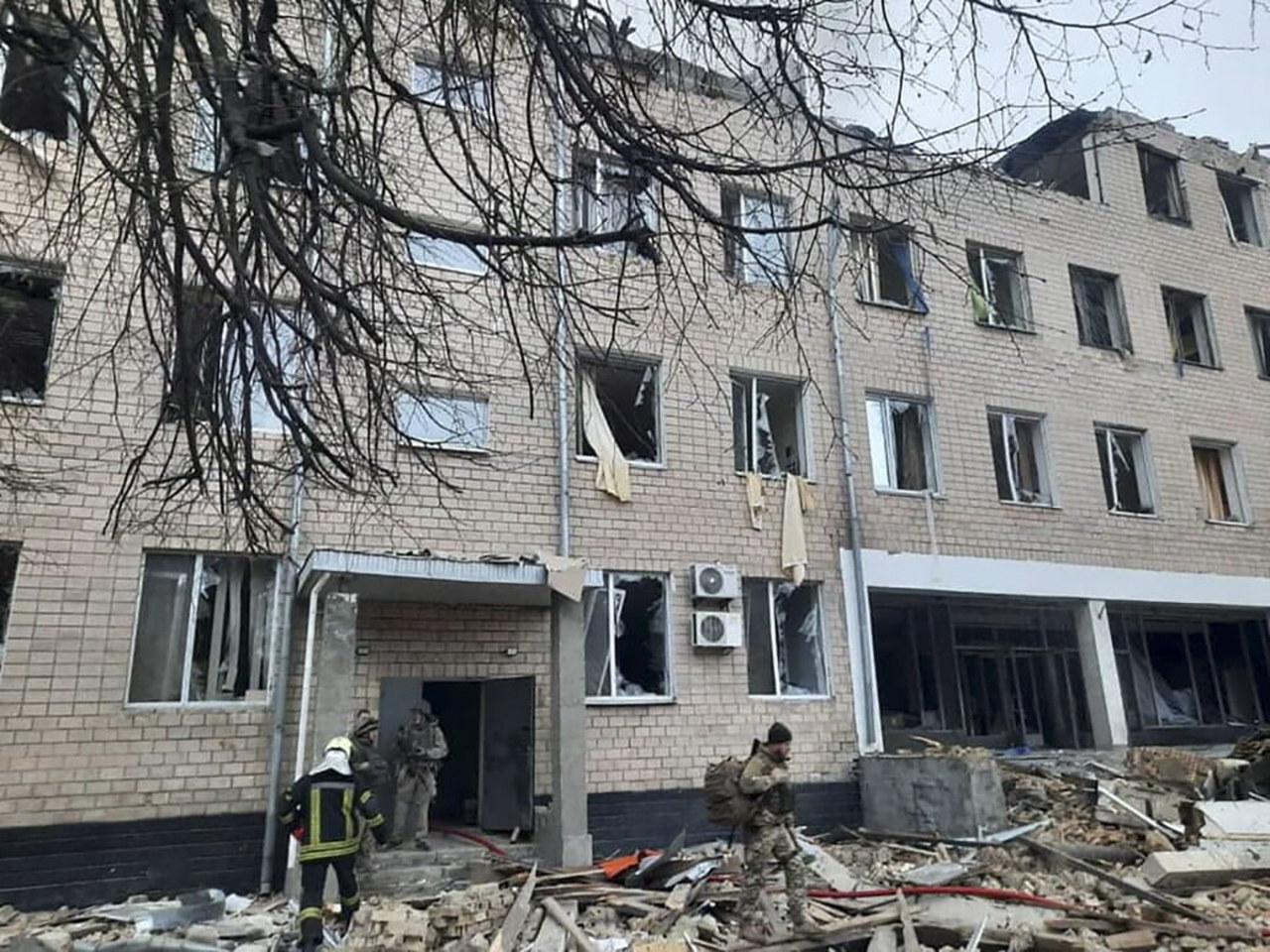 Ukraina pod rosyjskim ostrzałem. W Kijowie słychać było eksplozje [FILMY]