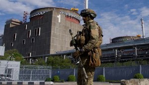 Ukraina. Rosjanie wwieźli nowy sprzęt wojskowy na teren Zaporoskiej Elektrowni Atomowej