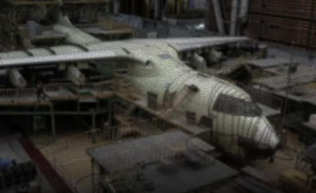 ​Ukraina uderzyła w rosyjskie zakłady lotnicze. Uszkodzone fabryki i samoloty wojskowe