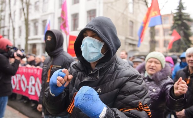 Ukraina: Wojsko wkracza do akcji. "Dialog głuchych w ONZ"