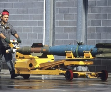 Ukraińcy dostaną naprowadzane laserowo bomby Paveway [ZAPIS RELACJI]