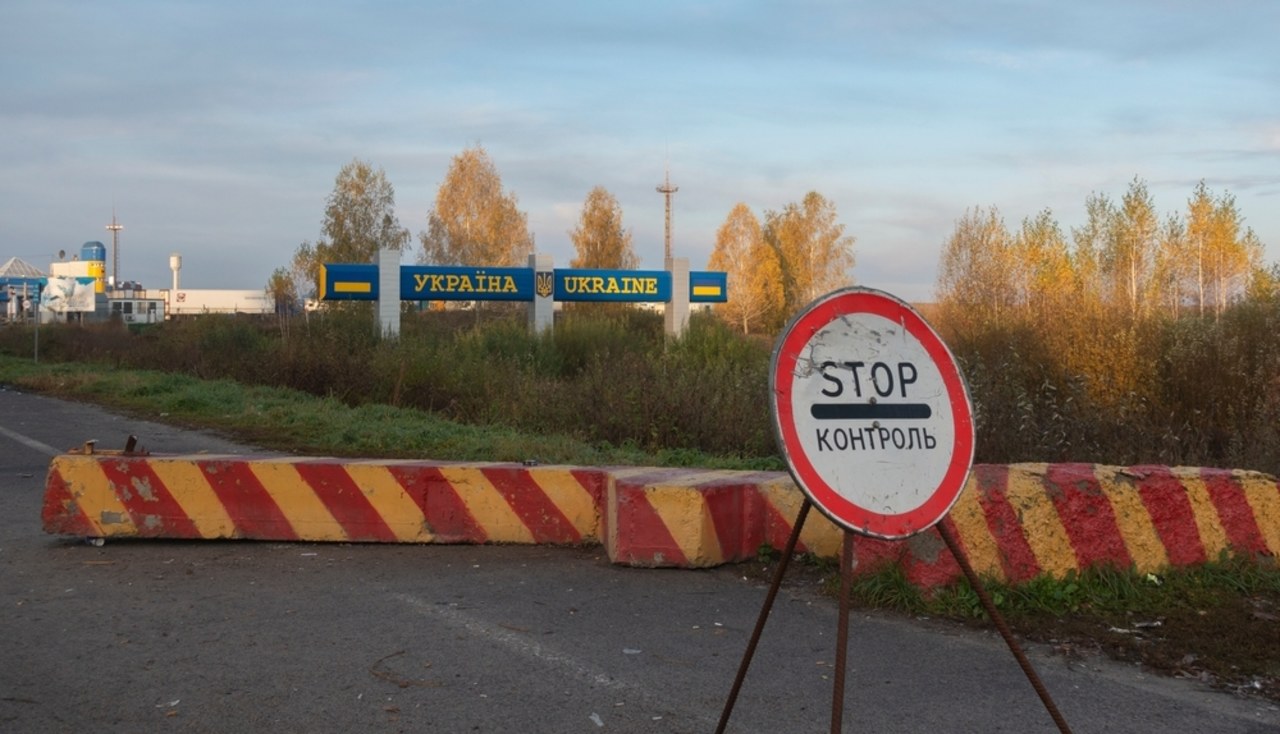 Ukraińcy na granicy z Białorusią puszczają nagrania z wojny