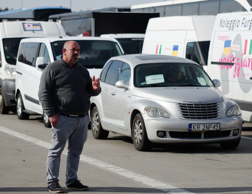 Ukraińcy od lat jeżdzą po swoim kraju "na Polaka" /Filip Naumienko/REPORTER /Agencja SE/East News