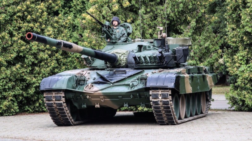 Ukraińcy pokazali, jak używają eks-polskich czołgów T-72M1R /@gdziewojsko /Twitter