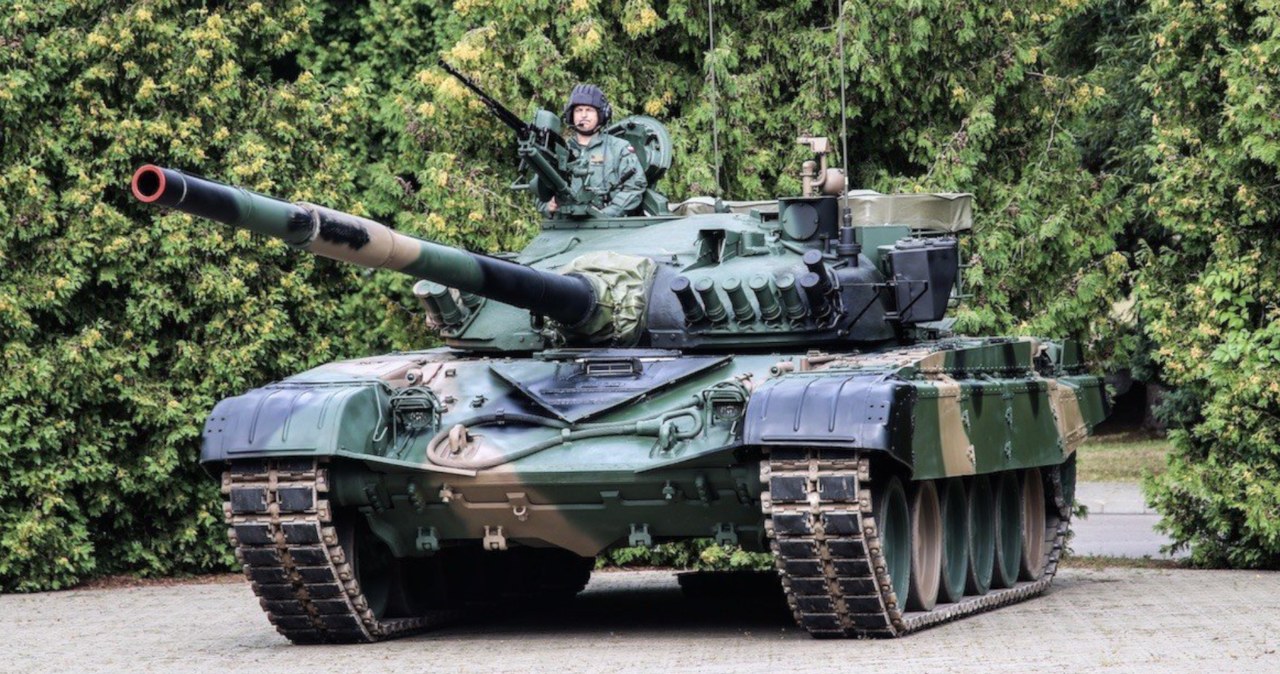 Ukraińcy pokazali, jak używają eks-polskich czołgów T-72M1R /@gdziewojsko /Twitter