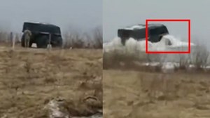 Ukraińcy pokonali szeroką rzekę niezwykłym pojazdem. Jest nagranie