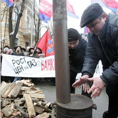 Ukraińcy protestują przeciwko żądaniom Gazpromu /AFP