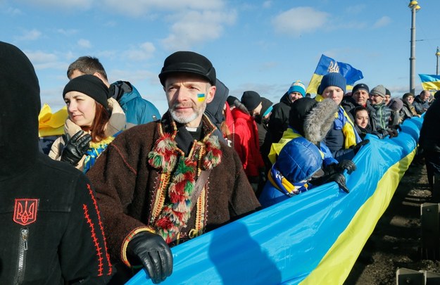 Ukraińcy świętują Dzień Jedności Ukrainy /SERGEY DOLZHENKO /PAP/EPA