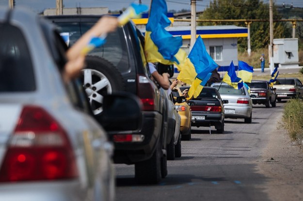 Ukraińcy świętujący w sobotę Dzień Flagi //ROMAN PILIPEY /PAP/EPA