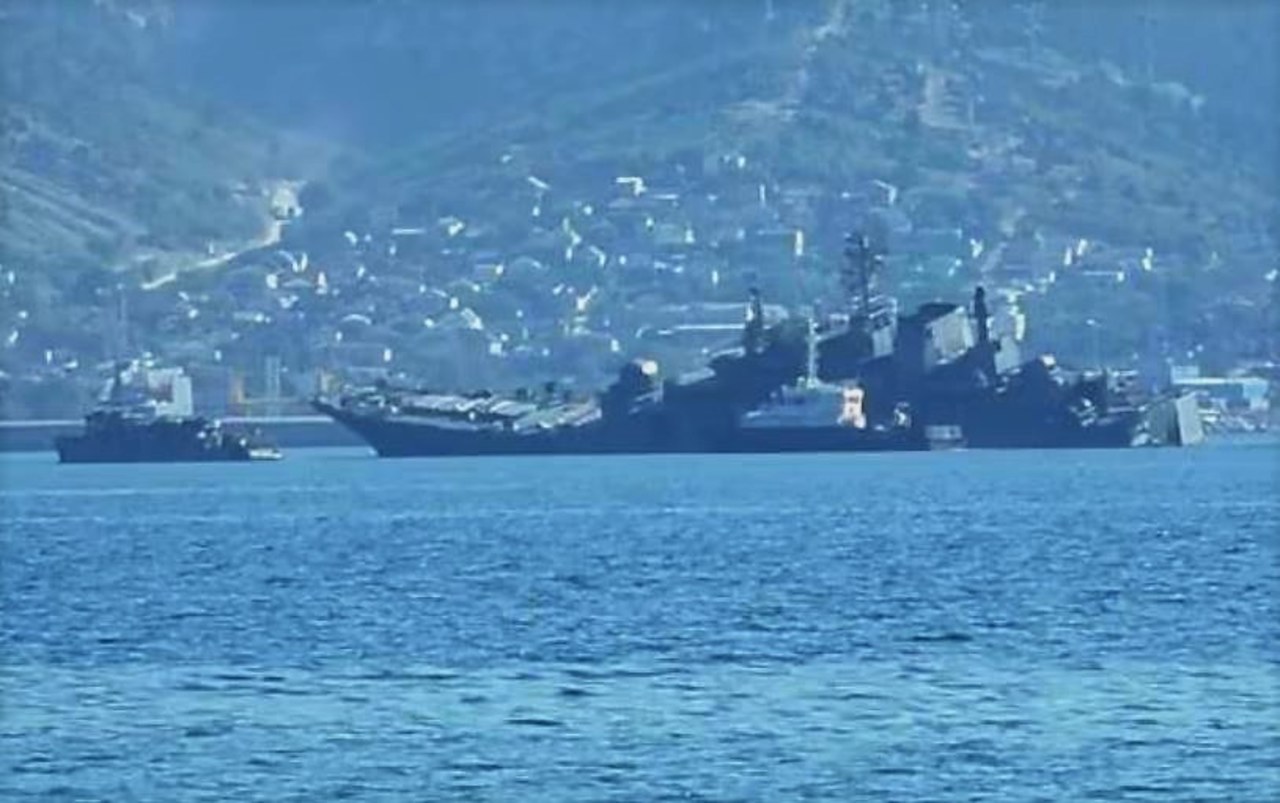 Ukraińcy trafili rosyjski okręt. Jest nagranie z drona