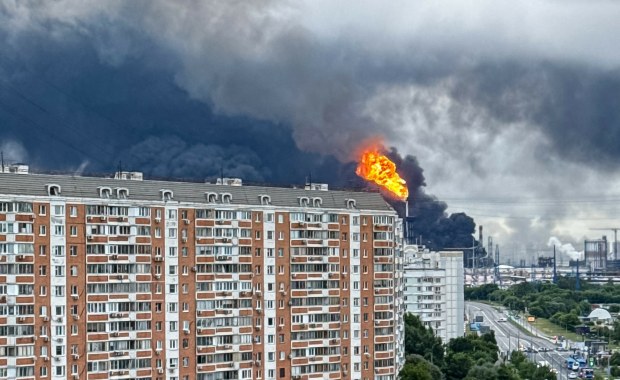 Ukraińcy uderzyli w moskiewską rafinerię. Pogłębia się kryzys paliwowy w Rosji