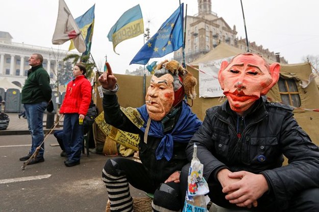 Ukraińcy wciąż protestują /SERGEY DOLZHENKO /PAP/EPA