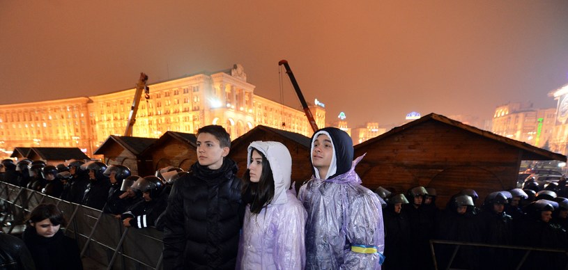 Ukraińcy znów na Majdanie /  afp /AFP