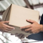 Ukrainka oskarżona o wysłanie paczki z bombą. Działała z dwoma Rosjanami