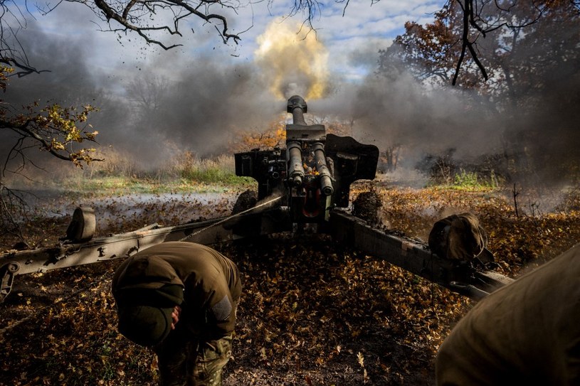 Ukraińscy artylerzyści w pobliżu miasta Bachmut /DIMITAR DILKOFF/AFP /AFP