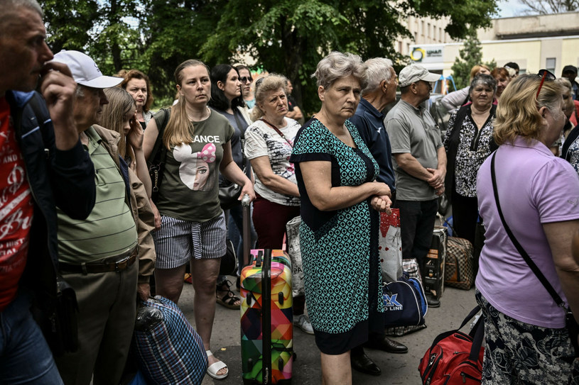Ukraińscy cywile w Słowiańsku /ARIS MESSINIS/AFP/East News /East News