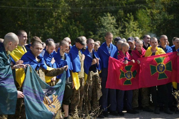 Ukraińscy jeńcy, którzy wrócili z rosyjskiej niewoli /AFP PHOTO / UKRAINIAN PRESIDENTIAL PRESS SERVICE /East News