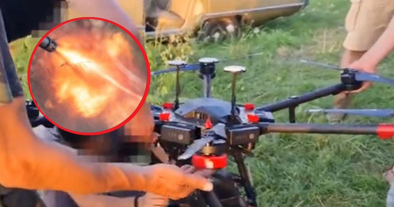 Ukraińscy konstruktorzy podczepili pod drona bojowego miniaturowy karabin maszynowy. /YouTube