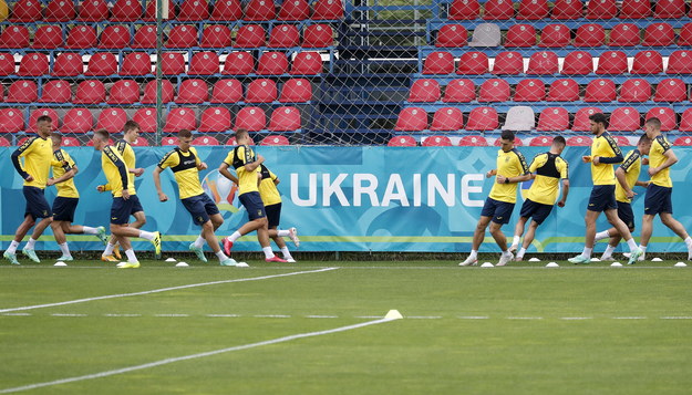 Ukraińscy piłkarze podczas treningu /ROBERT GHEMENT /PAP/EPA