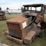 Ukraińscy rolnicy ściągnęli na granicę z Polską zniszczone maszyny