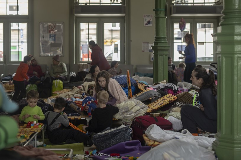 Ukraińscy uchodźcy na dworcu w Przemyślu /Dan Kitwood /Getty Images
