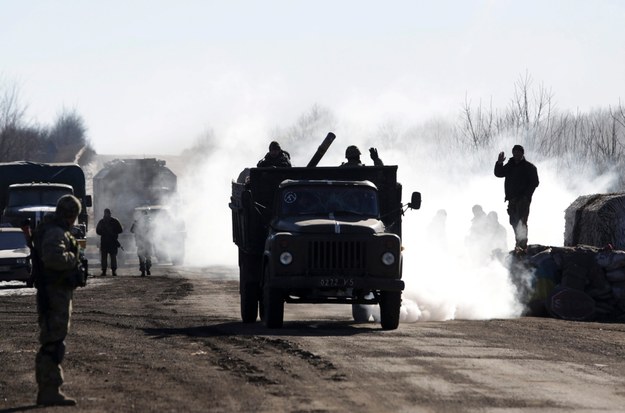 Ukraińscy żołnierze opuszczają Debalcewe /ANASTASIA VLASOVA /PAP/EPA