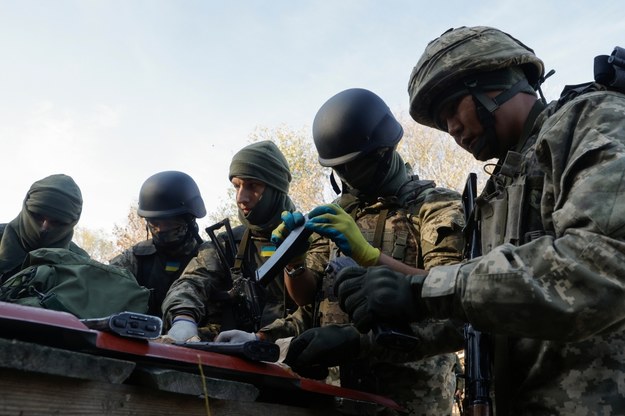 Ukraińscy żołnierze podczas szkolenia /SERGEY DOLZHENKO /PAP/EPA