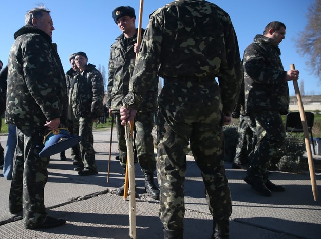 Ukraińscy żołnierze w bazie Belbek przed szturmem sił rosyjskich /Sergei Ilnitsky /PAP/EPA