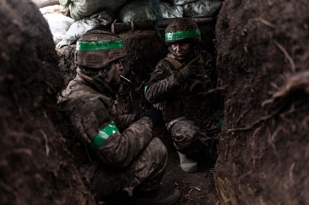 Ukraińscy żołnierze w okopach /	AA/ABACA /PAP/Abaca