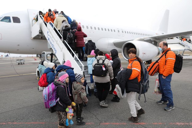 Ukraińscy Żydzi w drodze na lotnisko na lot do Izraela. Mołdawia /ABIR SULTAN /PAP/EPA