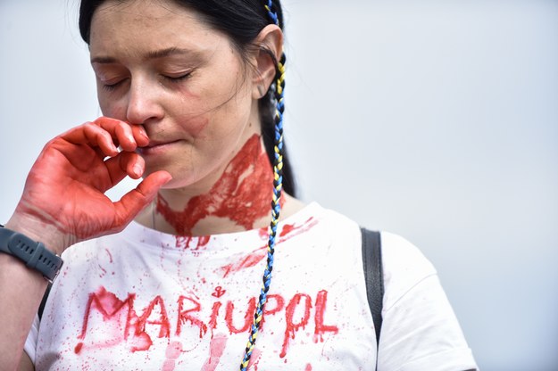 Ukraińska aktywistka przeciwko katastrofie humanitarnej w Mariupolu /OLEG PETRASYUK /PAP/EPA