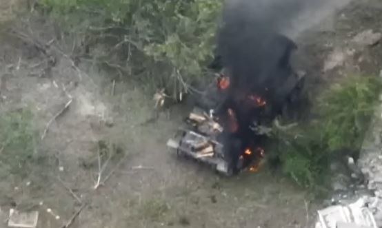 Ukraińska Gwardia Narodowa zlikwidowała rosyjski pojazd bojowy /Zrzut ekranu