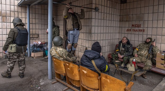 Ukraińska obrona terytorialna w Kijowie /ROMAN PILIPEY /PAP/EPA