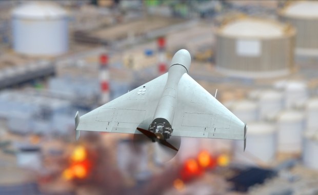 Ukraiński dron zaatakował 1400 km od granicy. Uderzył w rosyjską rafinerię
