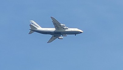 Ukraiński kolos Antonov wylądował w podpoznańskich Krzesinach [ZDJĘCIA]
