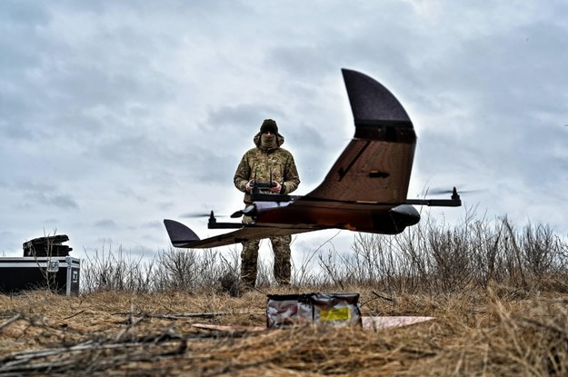 Ukraiński operator drona /DMYTRO SMOLIYENKO /PAP/UKRINFORM