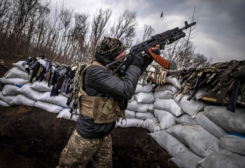 Ukraiński żołnierz strzela do rosyjskiego drona /FADEL SENNA / AFP /East News