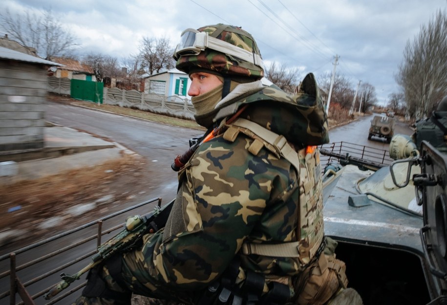 Ukraiński żołnierz w Debalcewe /ROMAN PILIPEY /PAP/EPA