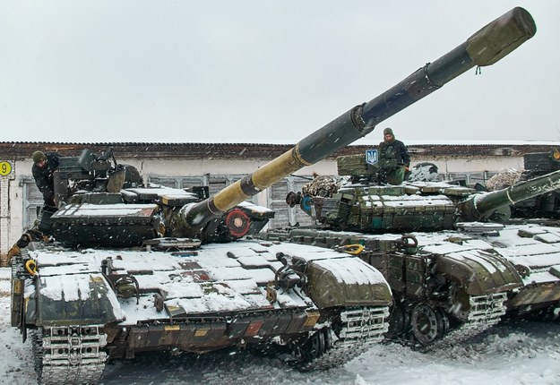Ukraińskie czołgi /SERGEY KOZLOV /PAP/EPA