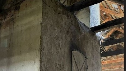 ​Ukrył się przed policjantami w kominie