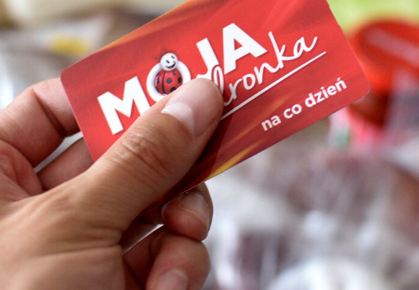 Ukryta "funkcja" aplikacji Biedronki. Dyskont ostrzega przed korzystaniem