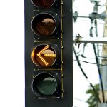 Ukryta funkcja żółtej strzałki. To może być sposób na korki