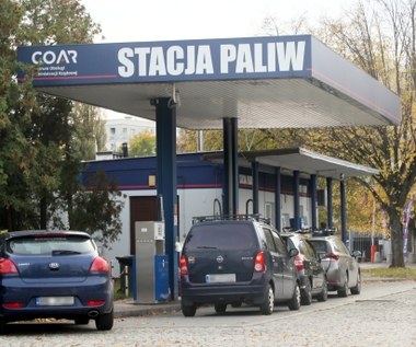 "Ukryta" rządowa stacja paliw w Warszawie. Tutaj dystrybutory się nie psują
