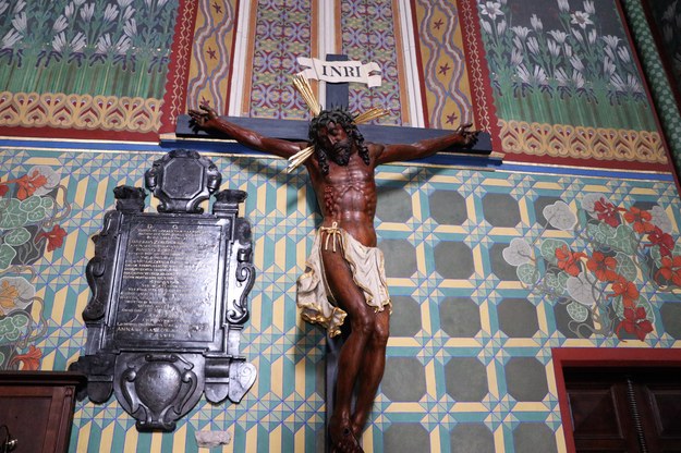 Ukrzyżowany Jezus w Bazylice oo. Franciszkanów w Krakowie /Jacek Skóra /RMF FM