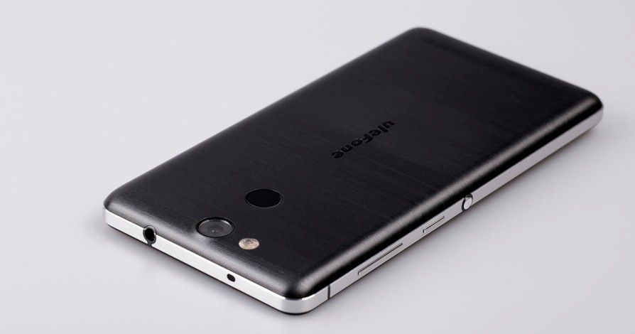 Ulefon - tak prezentuje się prototyp smartfonu z bardzo dużą baterią /materiały prasowe