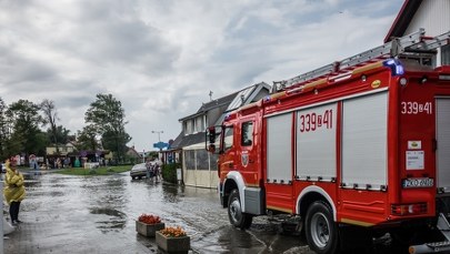 Ulewy nad Polską. Podtopione budynki, zalane ulice, ewakuacja harcerzy 